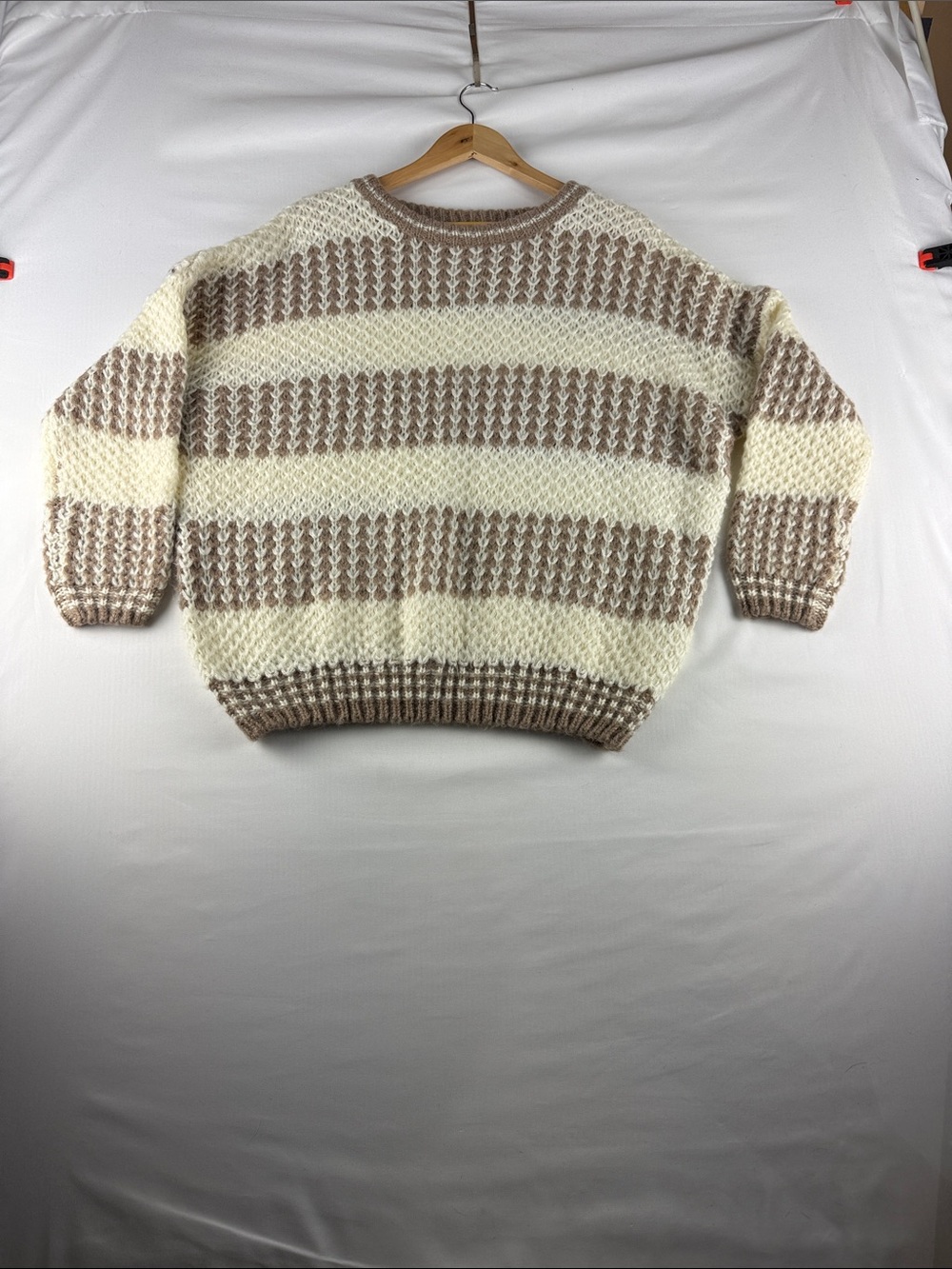 Vine & Love Cream Brown Chunky Knit Sweater Women's Medium Oversized